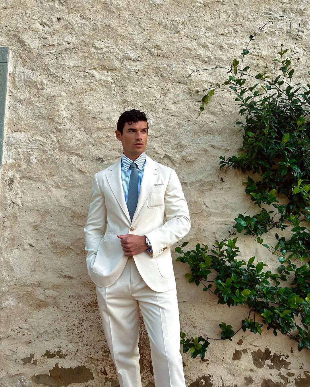 Топ-4 красавчика из сериала &quot;Эмили в Париже&quot;: что о них известно